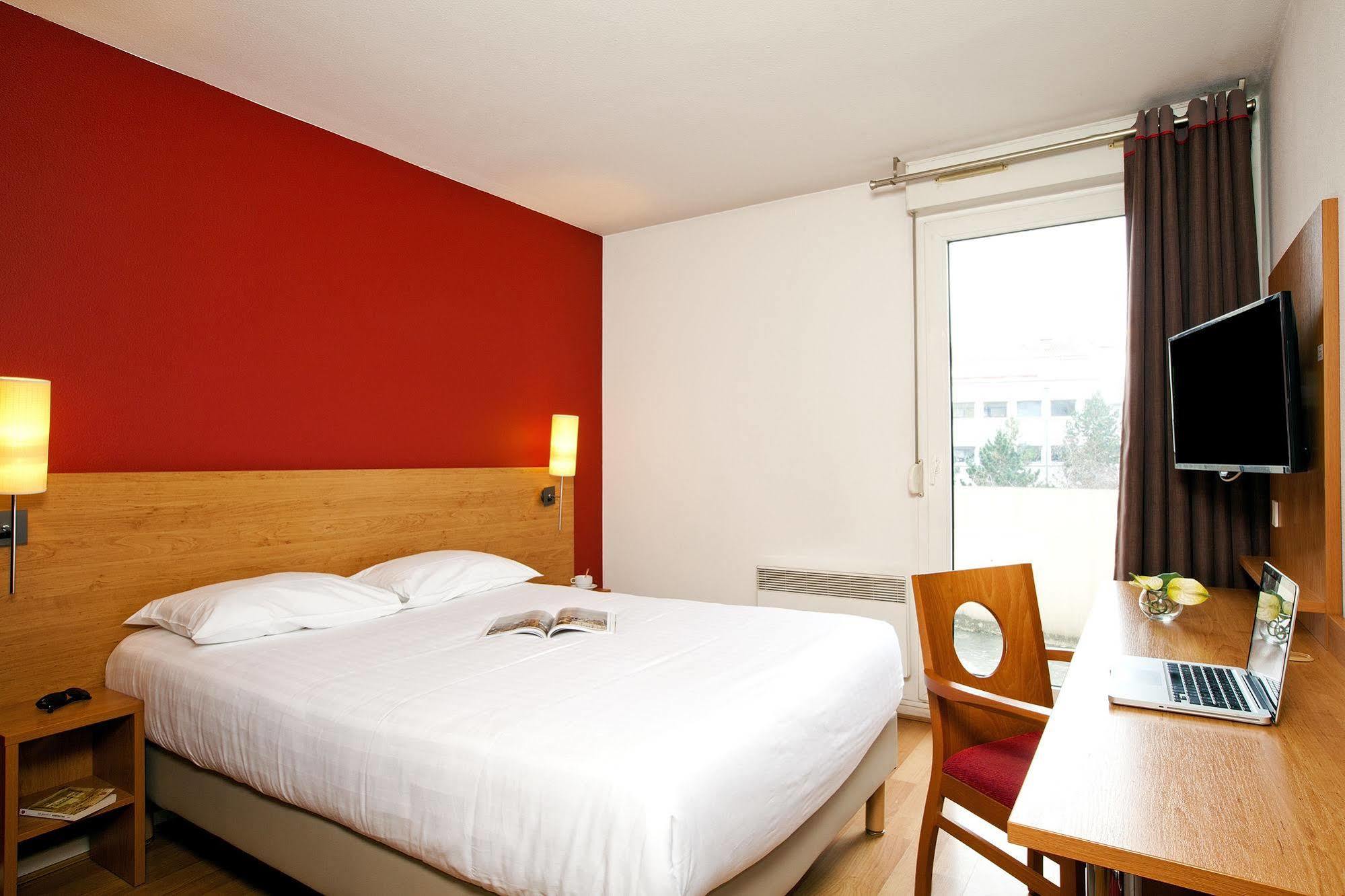 Sejours & Affaires Saint Etienne Jules Ferry Aparthotel Exterior photo